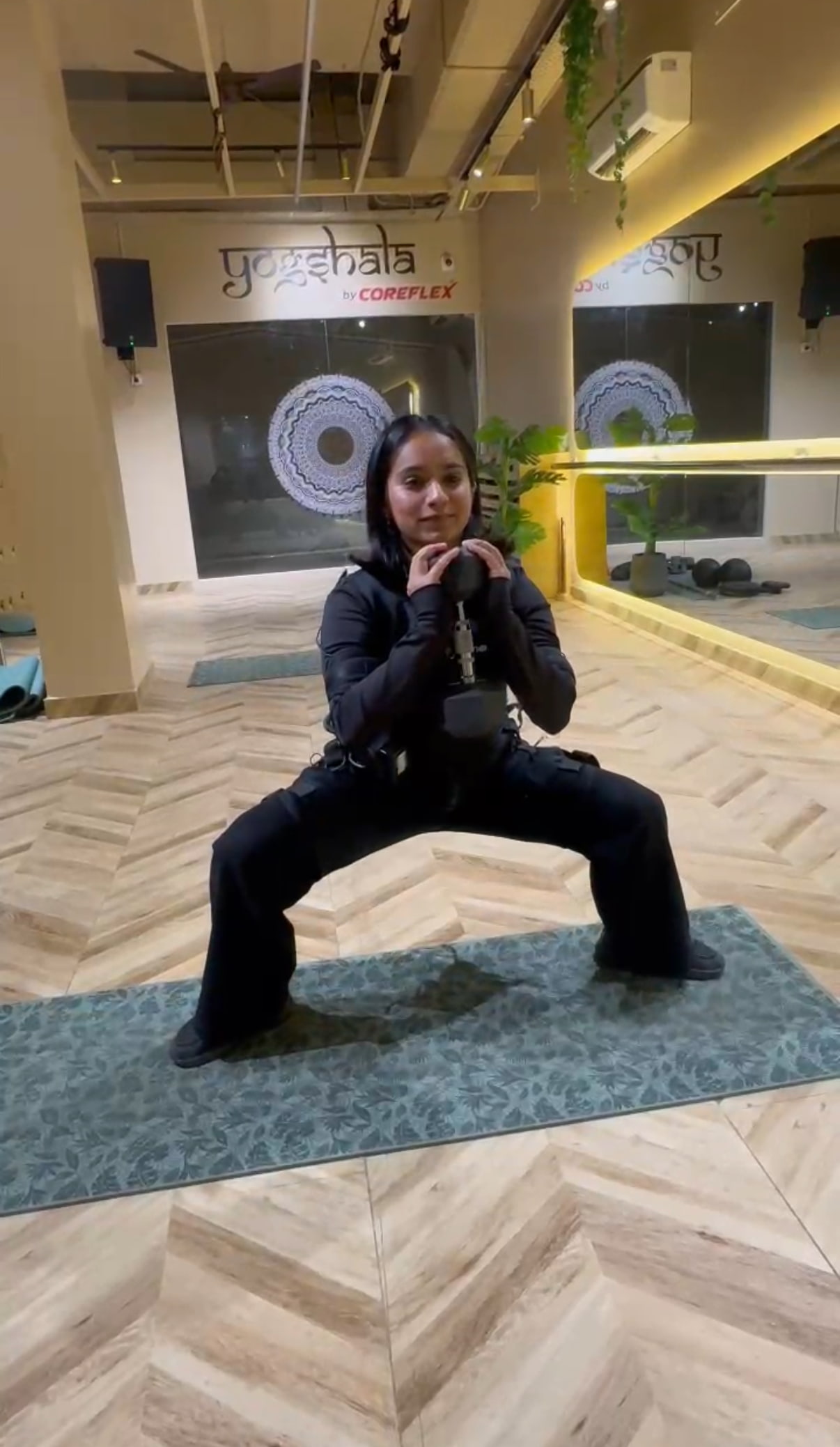 EMS (Electric Muscle Stimulation)